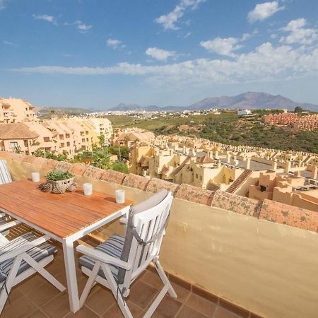 Duquesa Village 16,62,32 Манилва Екстериор снимка